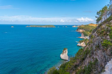 Yeni Zelanda 'daki Coromandel yarımadasında Te Hoho rock