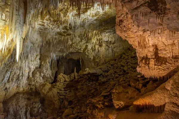 Пещера Руакури Новой Зеландии — стоковое фото