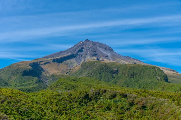 Όρος Taranaki Προβληθεί Κατά Διάρκεια Μιας Ηλιόλουστης Ημέρας Στη Νέα — Φωτογραφία Αρχείου