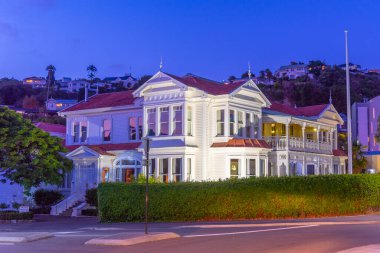 Napier, Yeni Zelanda 'nın merkezindeki tarihi binaların gece görüşü