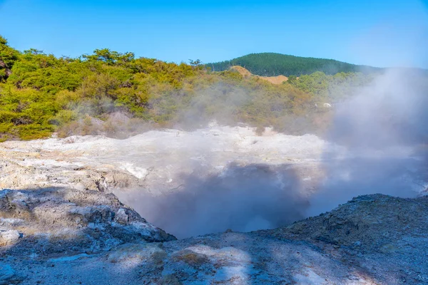 Kratery Wai Tapu Nowej Zelandii — Zdjęcie stockowe