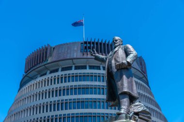 Wellington 'daki Yeni Zelanda Parlamento Binalarında Richard John Seddon' un heykeli