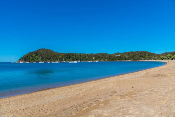 Amarre Barcos Bahía Torrent Parque Nacional Abel Tasman Nueva Zelanda — Foto de Stock