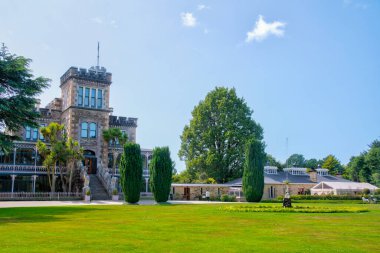 Dunedin, Yeni Zelanda 'daki Larnach kalesi.