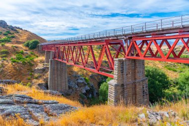 Merkez Otago 'daki Poolburn viyadük Yeni Zelanda' daki bisiklet yolu.
