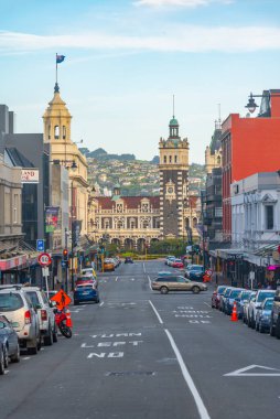 Dunedin, Yeni Zelanda 'daki tren istasyonunun gün batımı manzarası