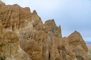 Yeni Zelanda 'daki Clay Cliffs Paritea