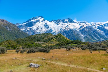 Aoraki Dağı 'ndaki Sefton Dağı / Yeni Zelanda' daki Cook Dağı Ulusal Parkı