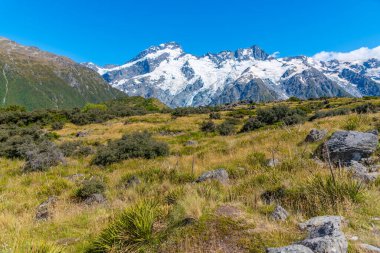 Aoraki Dağı 'ndaki Sefton Dağı / Yeni Zelanda' daki Cook Dağı Ulusal Parkı