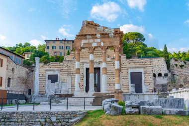İtalya 'nın Brescia kentindeki Tempio Capitolino kalıntıları