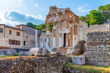 İtalya 'nın Brescia kentindeki Tempio Capitolino kalıntıları