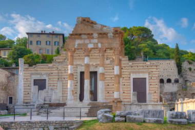İtalya 'nın Brescia kentindeki Tempio Capitolino kalıntıları