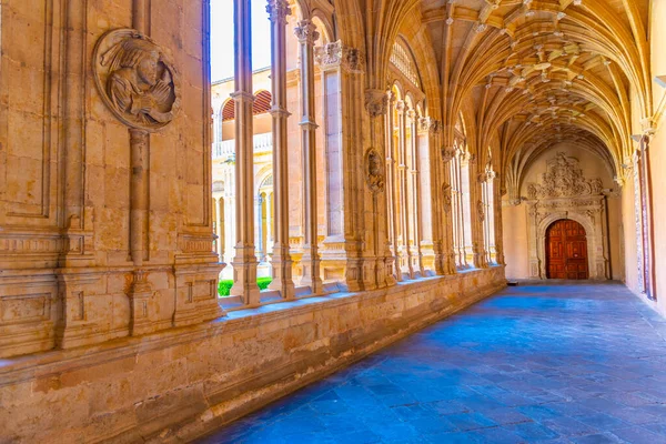 Corridor Van Een Binnenplaats Van Het Klooster Van San Esteban — Stockfoto