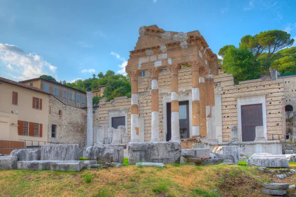 İtalya 'nın Brescia kentindeki Tempio Capitolino kalıntıları