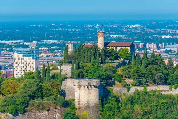 Vista Aérea Brescia Com Castelo Uma Colina Itália — Fotografia de Stock