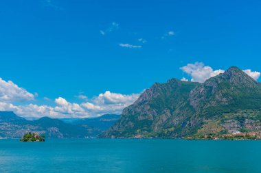 İtalya 'daki Monte Isola' dan Iseo Gölü manzarası