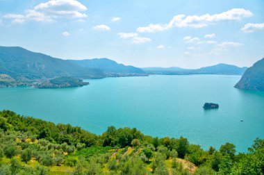 İtalya 'daki İseo Gölü Panoraması