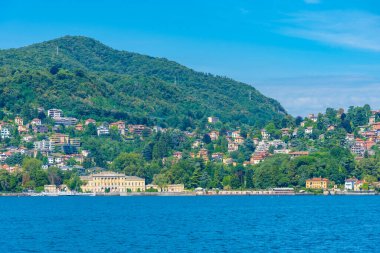 Villa Olmo İtalya 'da Lago di Como sahilinde yer almaktadır.