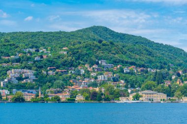 Villa Olmo İtalya 'da Lago di Como sahilinde yer almaktadır.