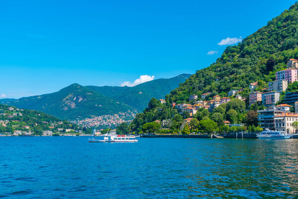 Lakeside promenade alongside lake Como in Italy