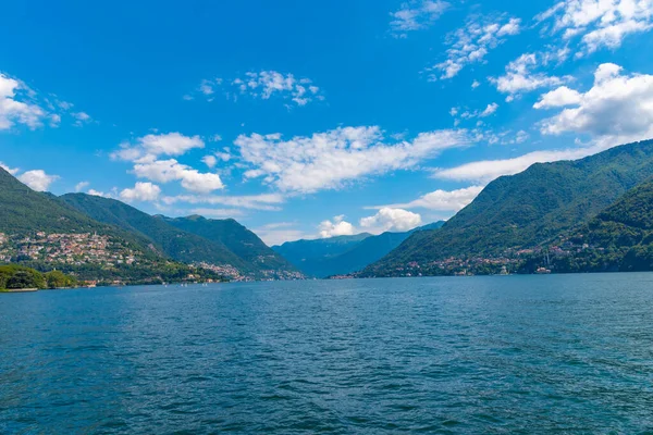 Jezioro Como Oglądane Promu Włochy — Zdjęcie stockowe