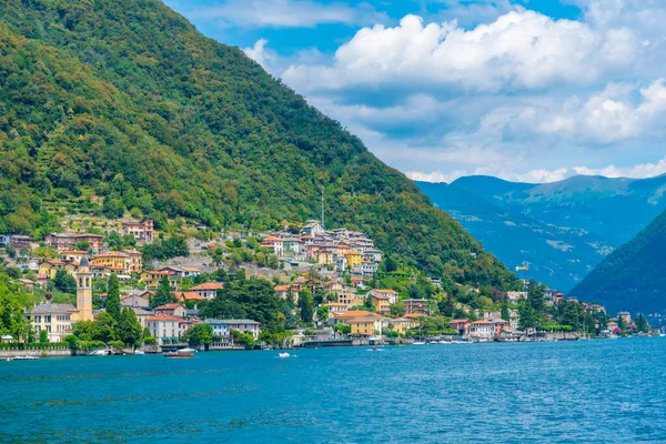 イタリアのラグリオ村とコモ湖 — ストック写真