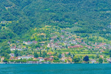 Tremezzo kasabası ve İtalya 'daki Como Gölü