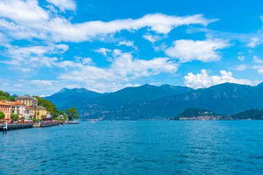 Bellagio kasabası ve İtalya 'daki Como Gölü