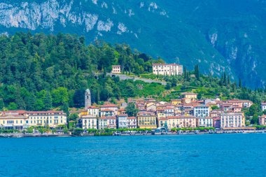 Bellagio kasabası ve İtalya 'daki Como Gölü