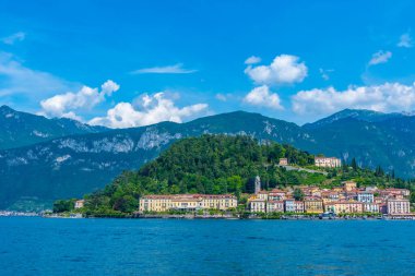 Bellagio kasabası ve İtalya 'daki Como Gölü