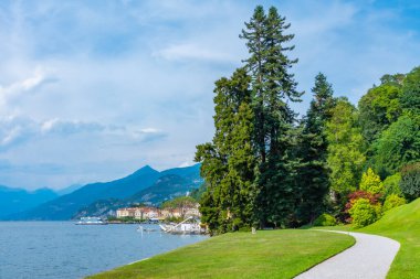 Bellagio İtalya, Bellagio 'daki Villa Melzi' deki Botanik Bahçesinden izlendi