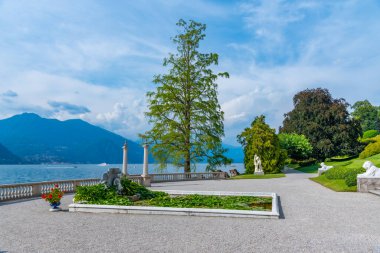 Como Gölü İtalya Bellagio 'daki Villa Melzi' deki Botanik Bahçesinden izlendi