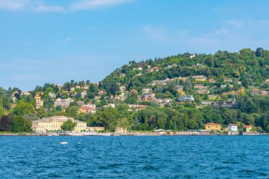 Villa Olmo İtalya 'da Lago di Como sahilinde yer almaktadır.
