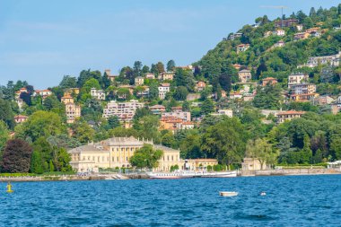 Villa Olmo İtalya 'da Lago di Como sahilinde yer almaktadır.