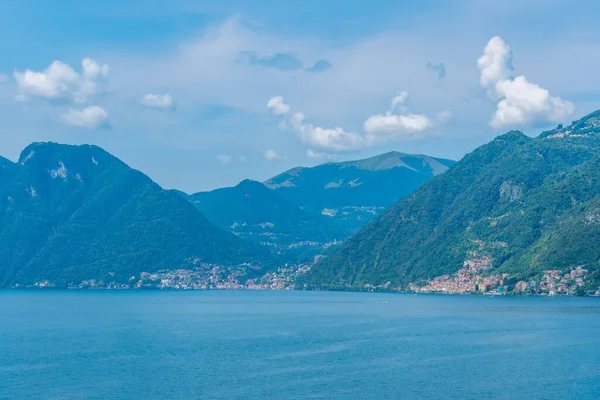 Como Gölü İtalya 'daki villa del Balbianello' dan izlendi.