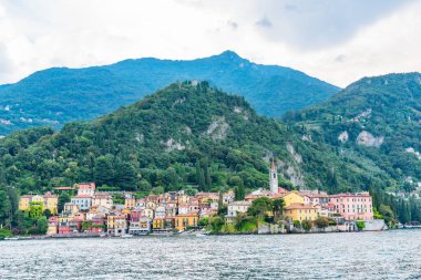 Varenna şehri İtalya 'daki Como Gölü' nde yer almaktadır.