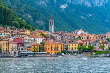 Varenna şehri İtalya 'daki Como Gölü' nde yer almaktadır.
