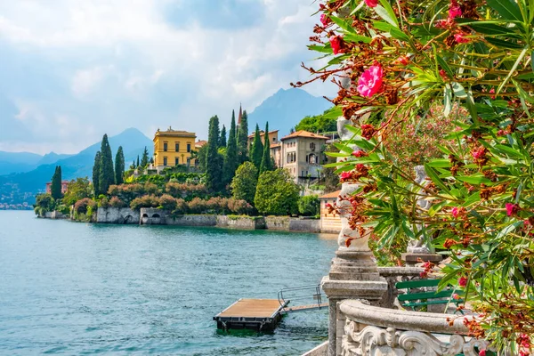 Villa Cipressi Vanaf Villa Monastero Bij Varenna Italië — Stockfoto