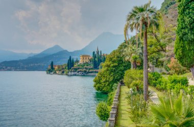 Villa Cipressi İtalya 'da Varenna' daki villa manastırından izlendi