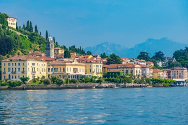 Bellagio kasabası ve İtalya 'daki Como Gölü
