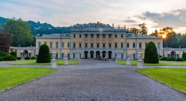 Como, İtalya 'da muhteşem bir villa.