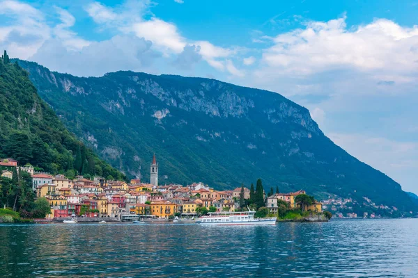 イタリアのコモ湖にあるバレンナの町の状況 — ストック写真