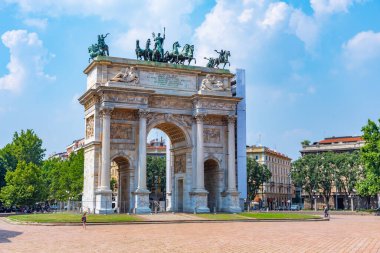 İtalyan şehri Milano 'da Arco della Pace