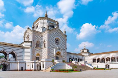 İtalya, Milano 'daki Cimitero Anıtı Mezarlığına Giriş