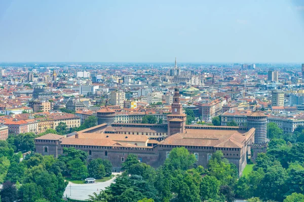 Вид Літака Castello Sforzesco Торре Бранка Мілано Італія — стокове фото