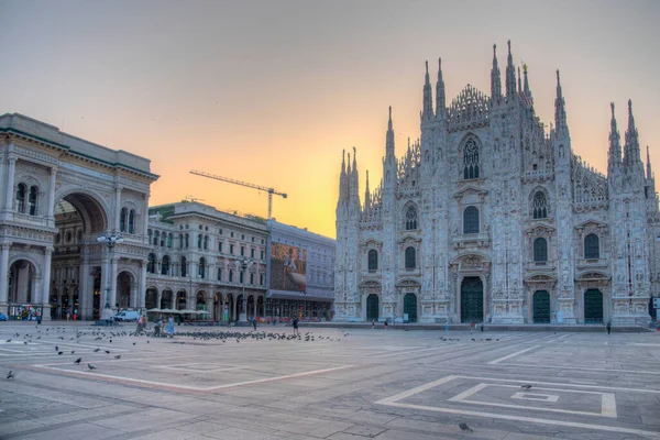 Vista Nascer Sol Catedral Duomo Milano Itália — Fotografia de Stock