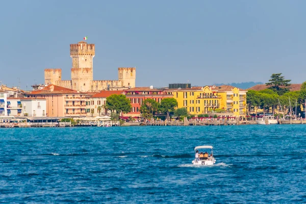 Paisaje Urbano Ciudad Sirmione Italia — Foto de Stock