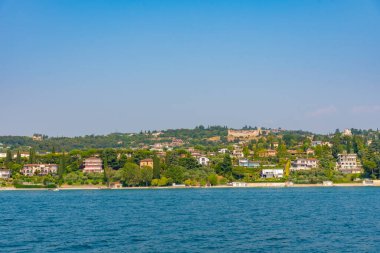 Padenghe Konsolosu Garda İtalya 'da Lago di Garda' da yer aldı.