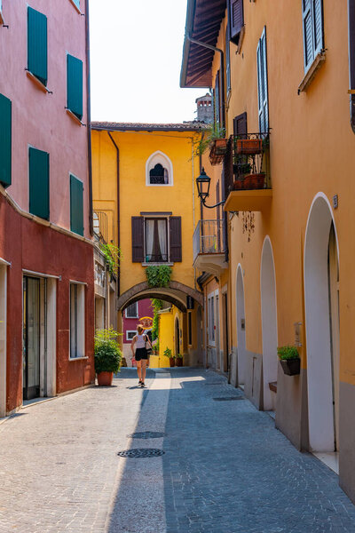 Narrow street in Gardone Riviera, Italy