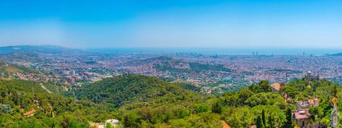 Tibidabo Dağı 'ndan Barcelona' nın havadan görünüşü, Spai